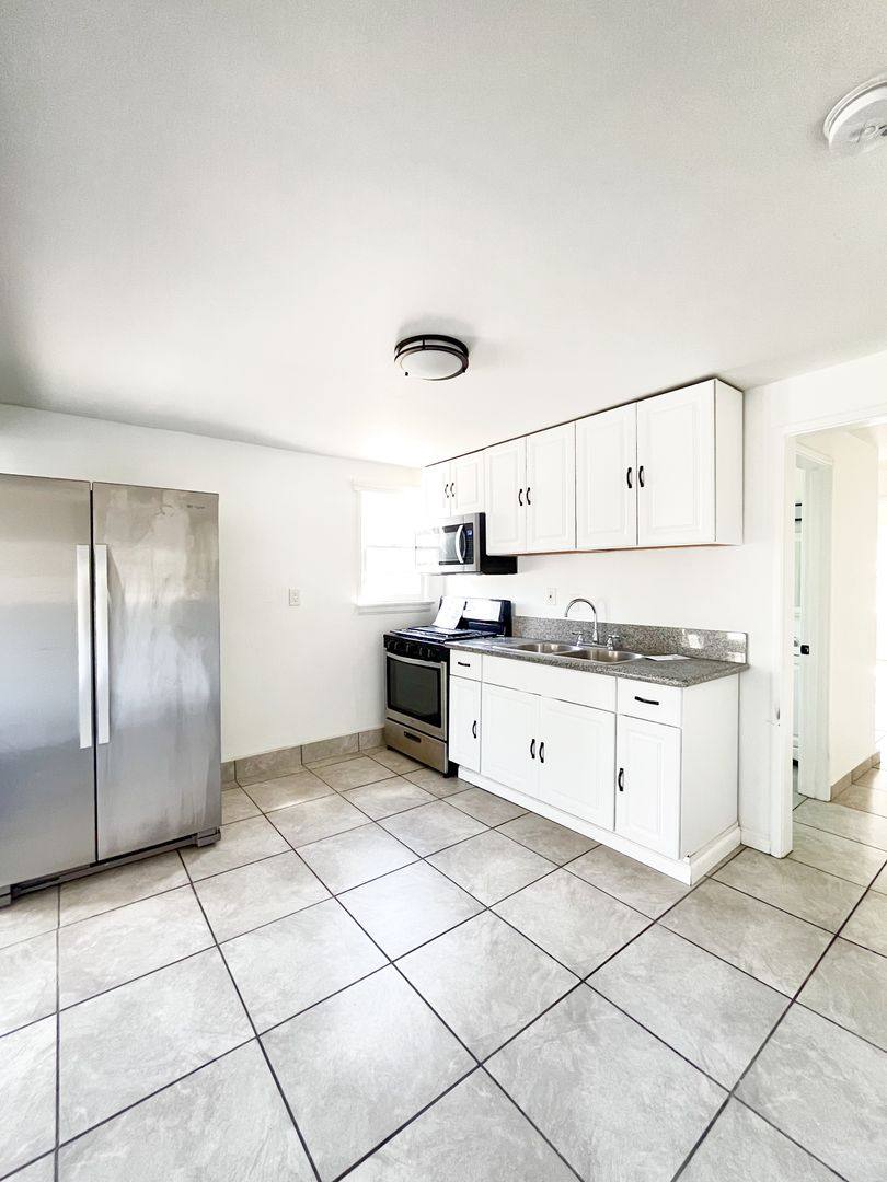Apartment for rent at 1610 Fargo St, Los Angeles, CA 90026