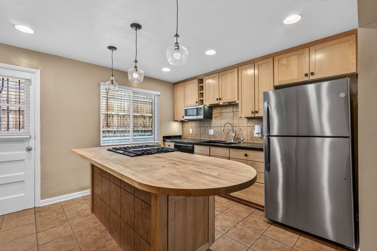 Condo for rent at 540 Detroit St, Denver, CO 80206