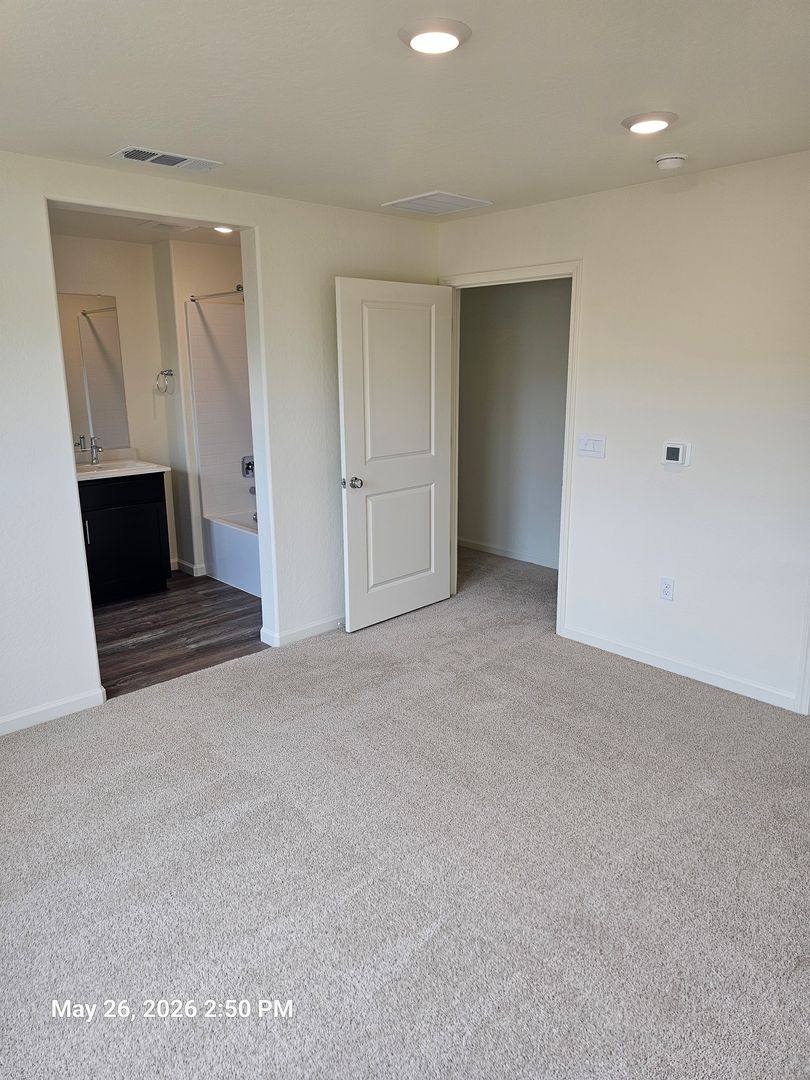 House for rent at 1989 Oak Falls Court, Tulare, CA 93274