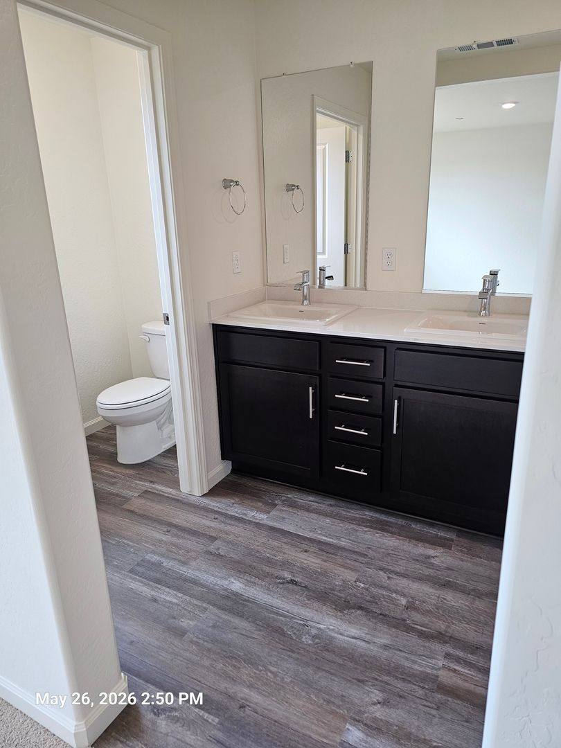 House for rent at 1989 Oak Falls Court, Tulare, CA 93274