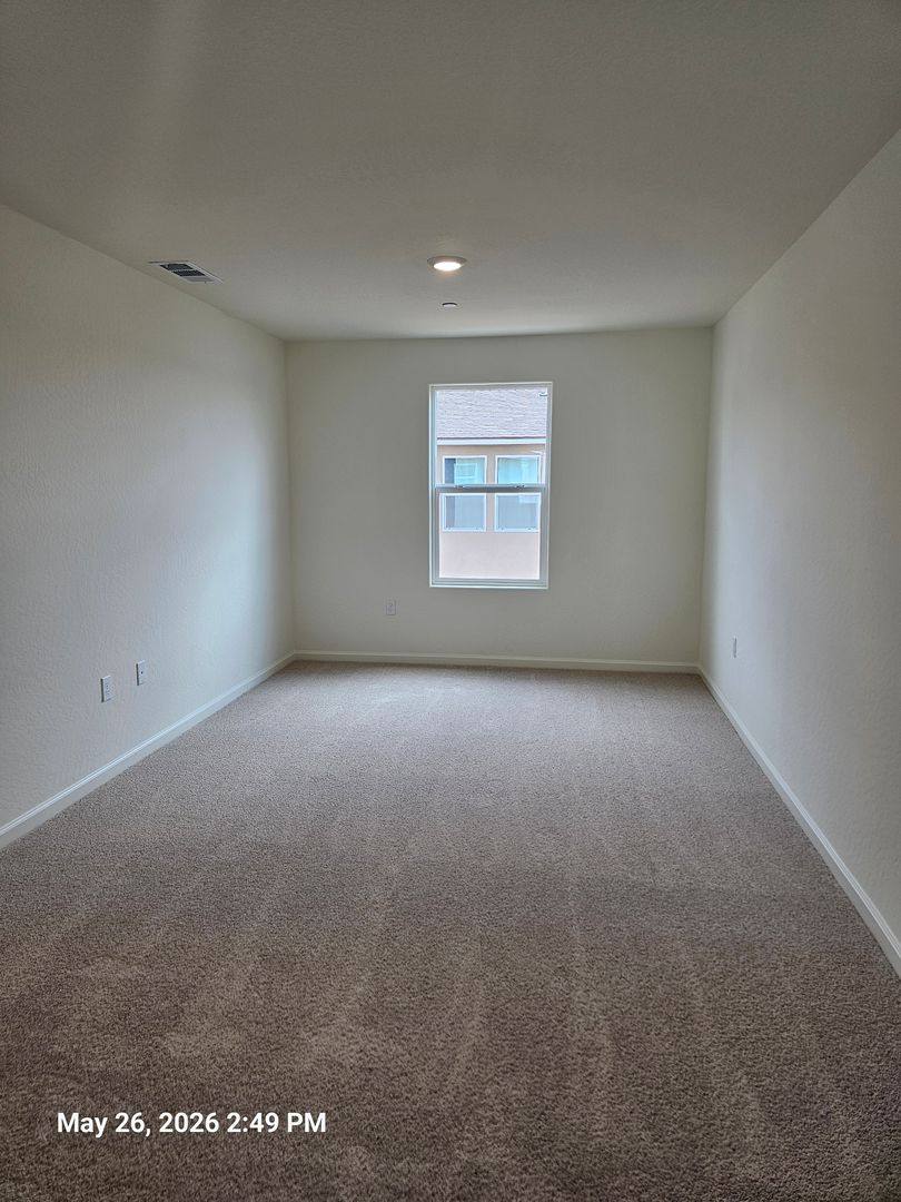 House for rent at 1989 Oak Falls Court, Tulare, CA 93274