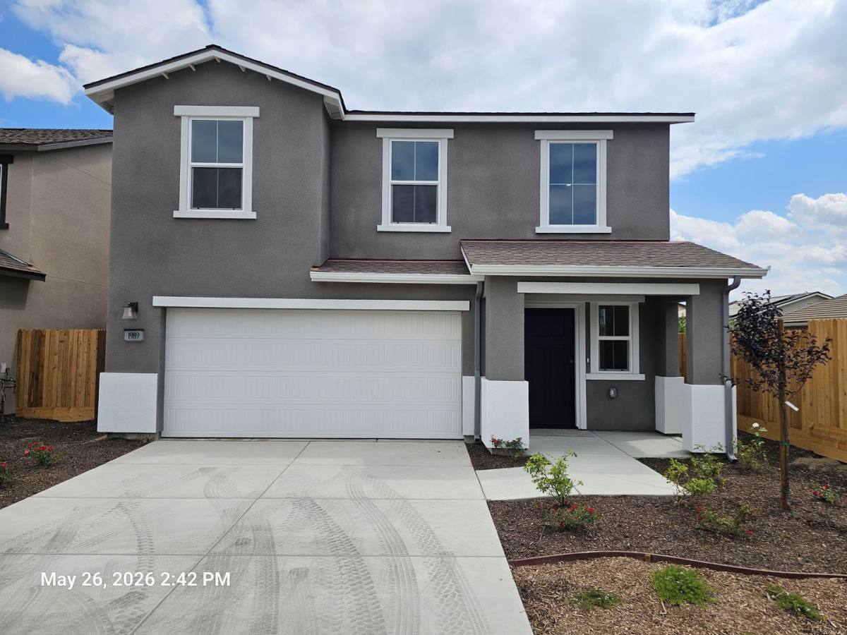 House for rent at 1989 Oak Falls Court, Tulare, CA 93274