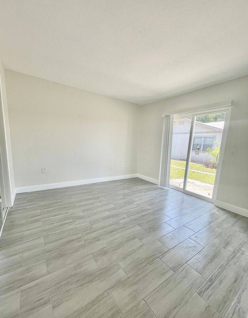 Apartment for rent at 4211 Maine St, Lake Worth, FL 33461