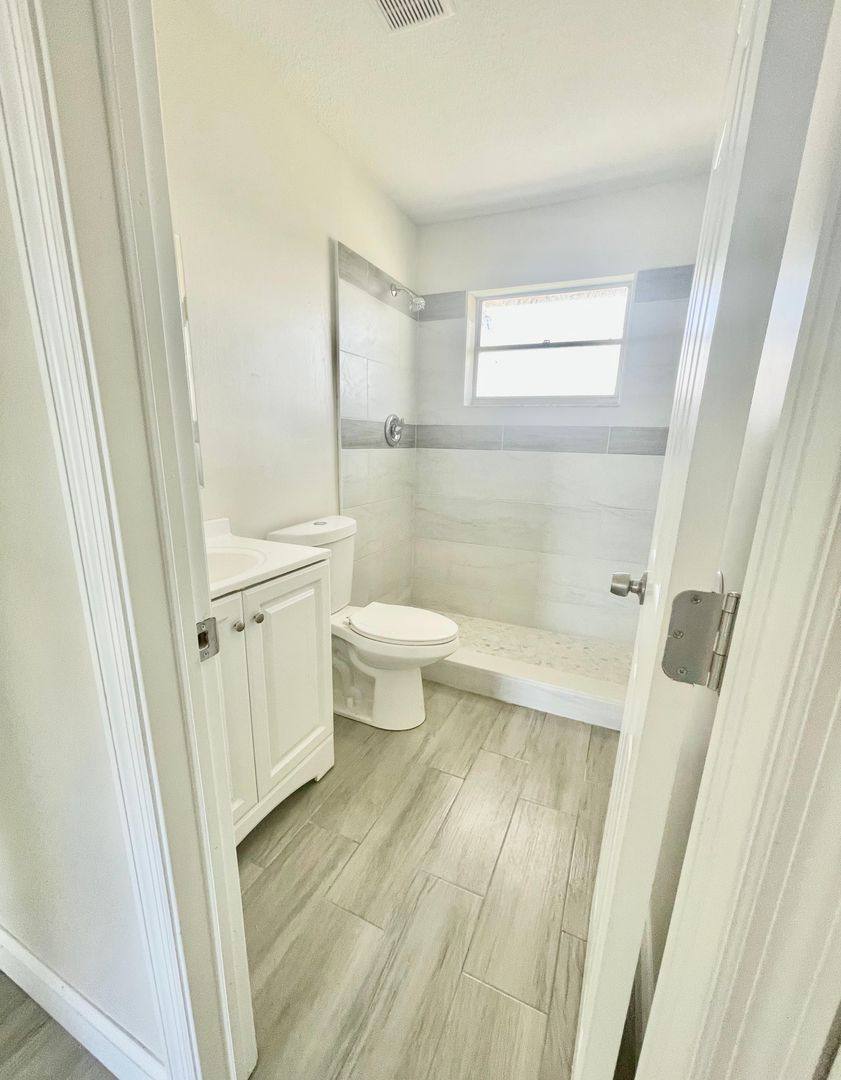 Apartment for rent at 4211 Maine St, Lake Worth, FL 33461