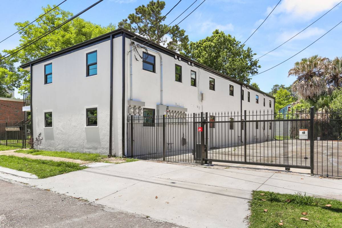 Apartment for rent at 4421 Burgundy #205, New Orleans, LA 70117