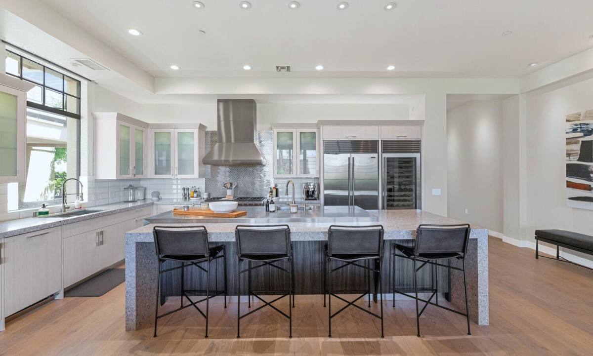 Apartment for rent at 2 Biltmore Estates, Phoenix, AZ 85016