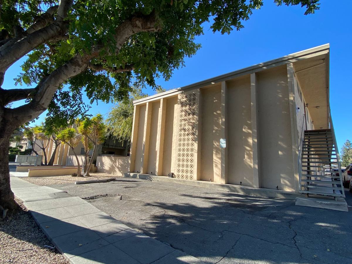 Apartment for rent at 435 Acalanes Dr, Sunnyvale, CA 94086