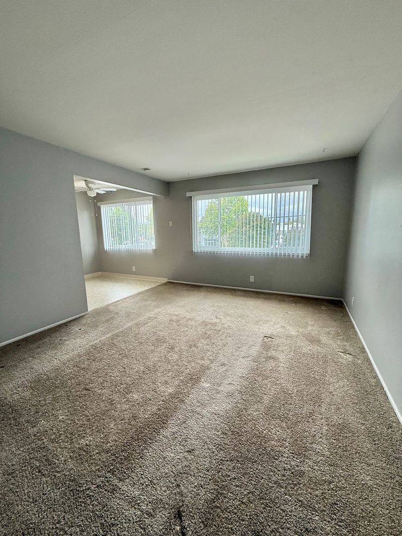 Apartment for rent at 200 W Hamilton Ave, Campbell, CA 95008