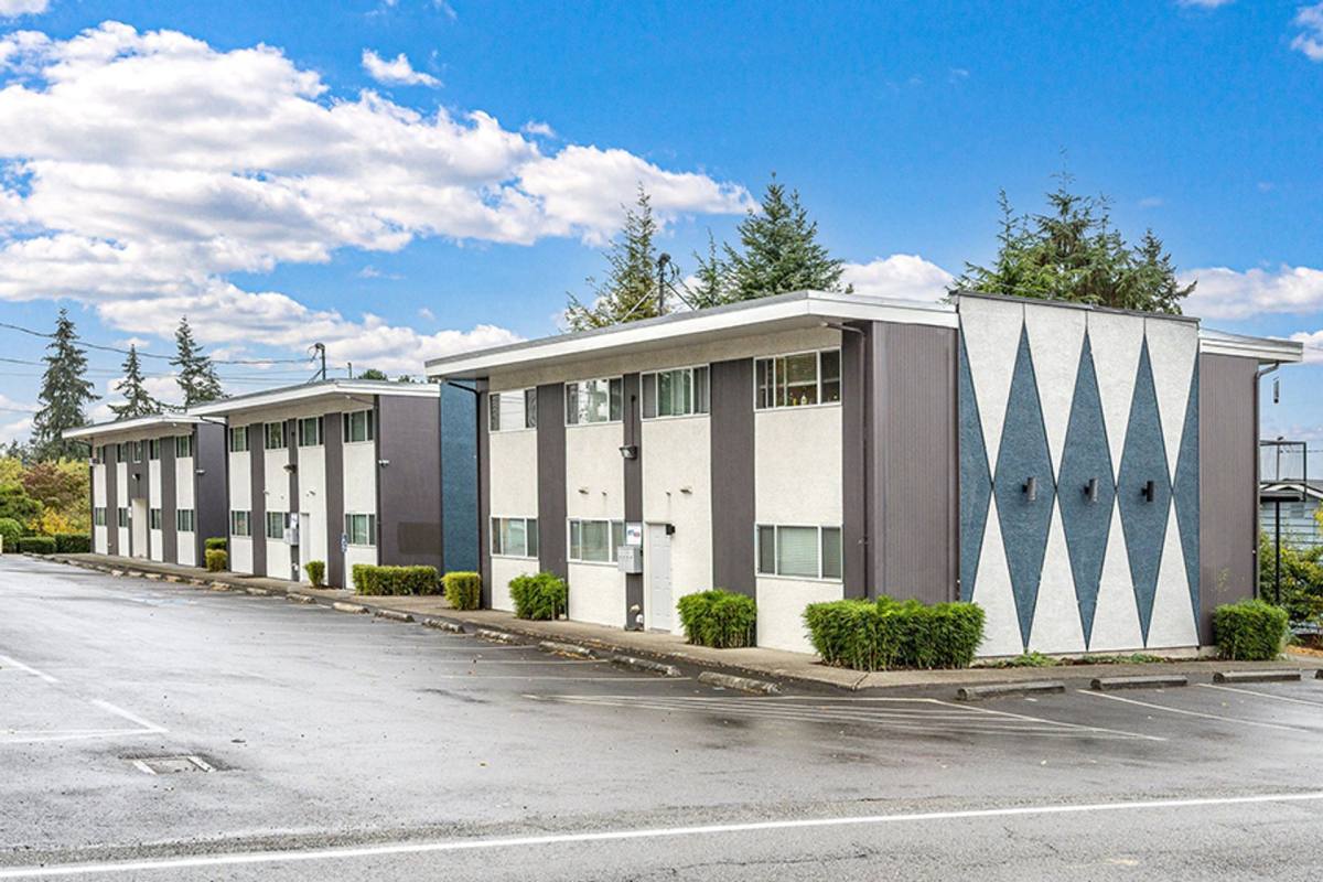 Apartment for rent at 3323 NE 12th St, Renton, WA 98056