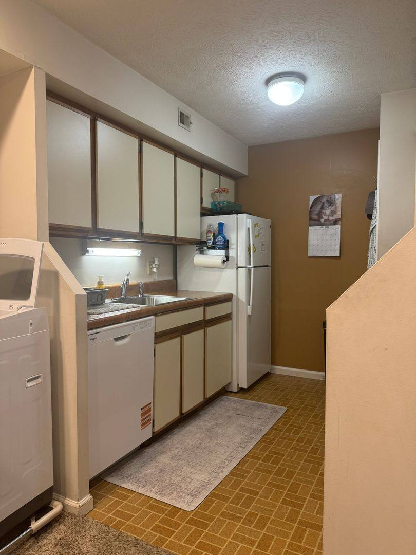 Condo for rent at 4003 Governor's Square, Williamsburg, VA 23188