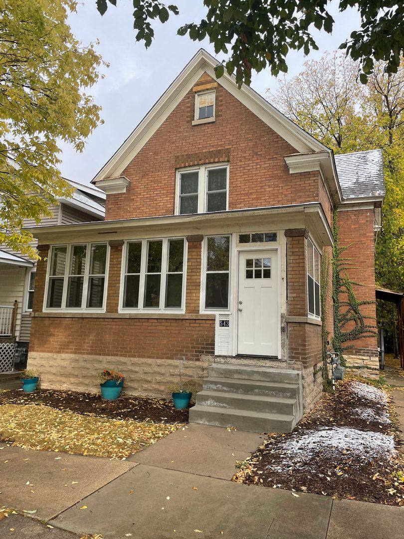 Apartment for rent at 543 Michigan St, Saint Paul, MN 55102
