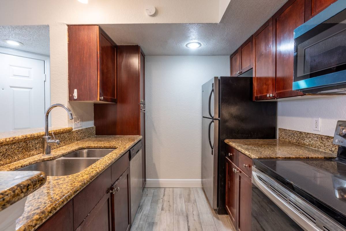 Apartment for rent at 5156 Conroy Rd, Orlando, FL 32811