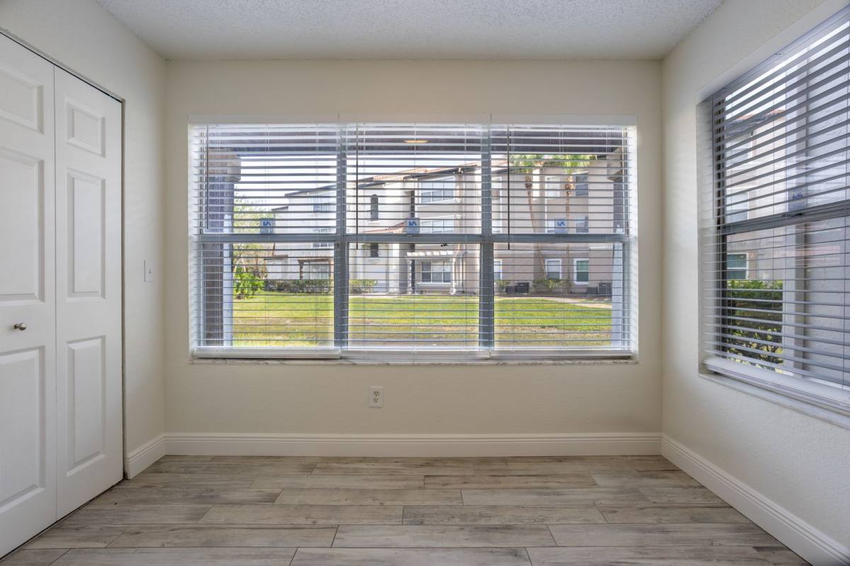 Apartment for rent at 5156 Conroy Rd, Orlando, FL 32811