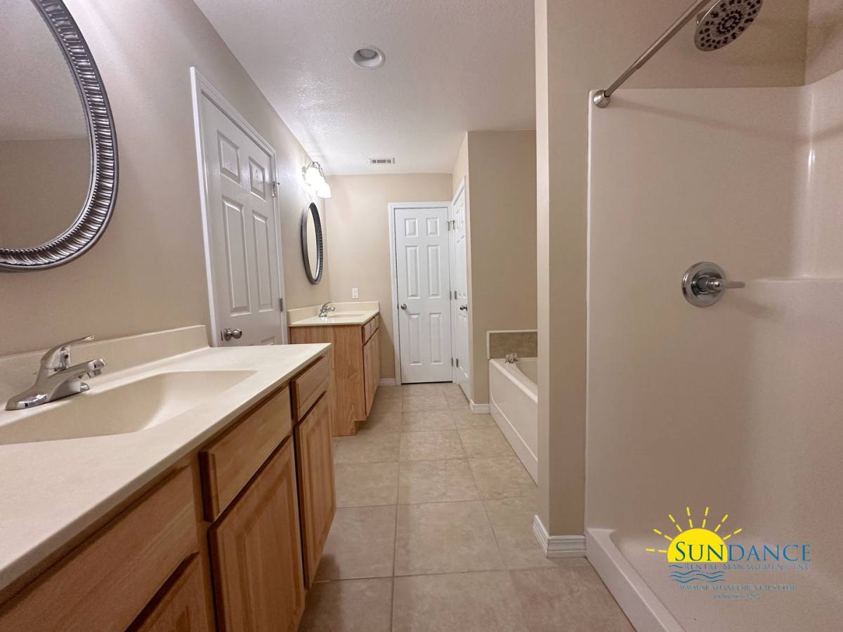 House for rent at 8484 Randall Dr, Navarre, FL 32566