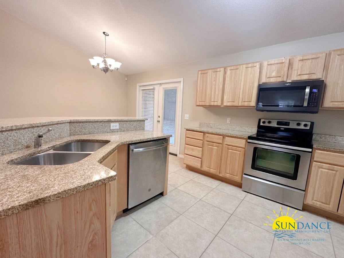 House for rent at 8484 Randall Dr, Navarre, FL 32566