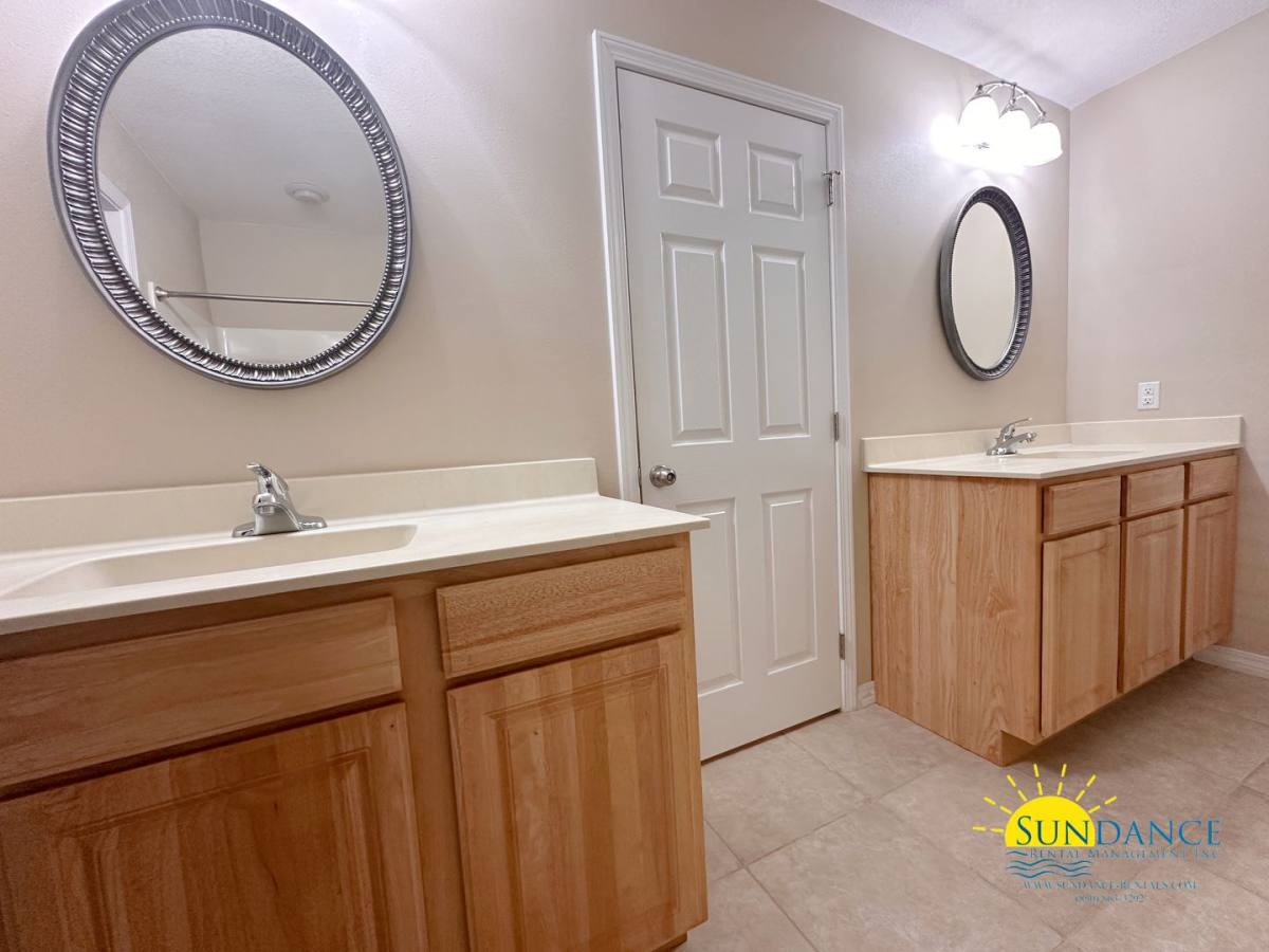 House for rent at 8484 Randall Dr, Navarre, FL 32566