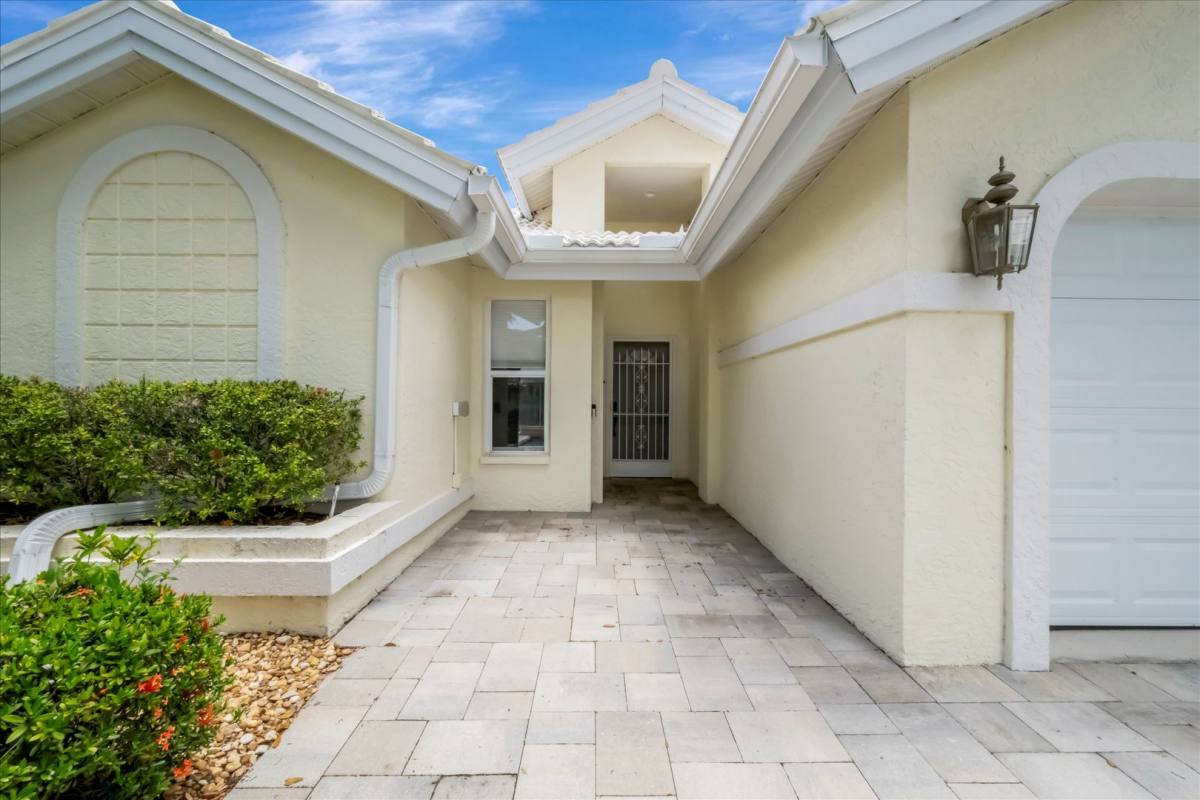 House for rent at 1016 Harbor Town Dr, Venice, FL 34292
