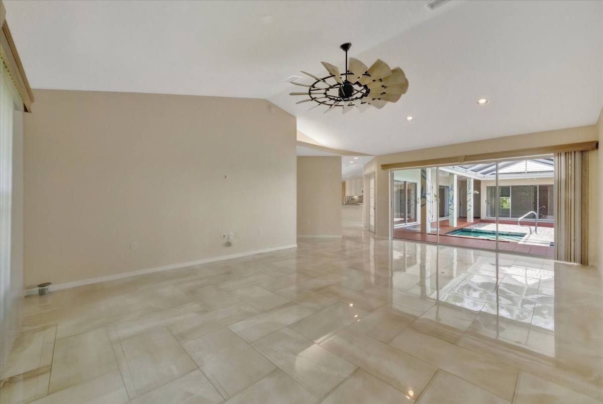 House for rent at 1016 Harbor Town Dr, Venice, FL 34292