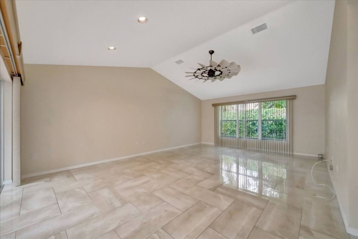 House for rent at 1016 Harbor Town Dr, Venice, FL 34292
