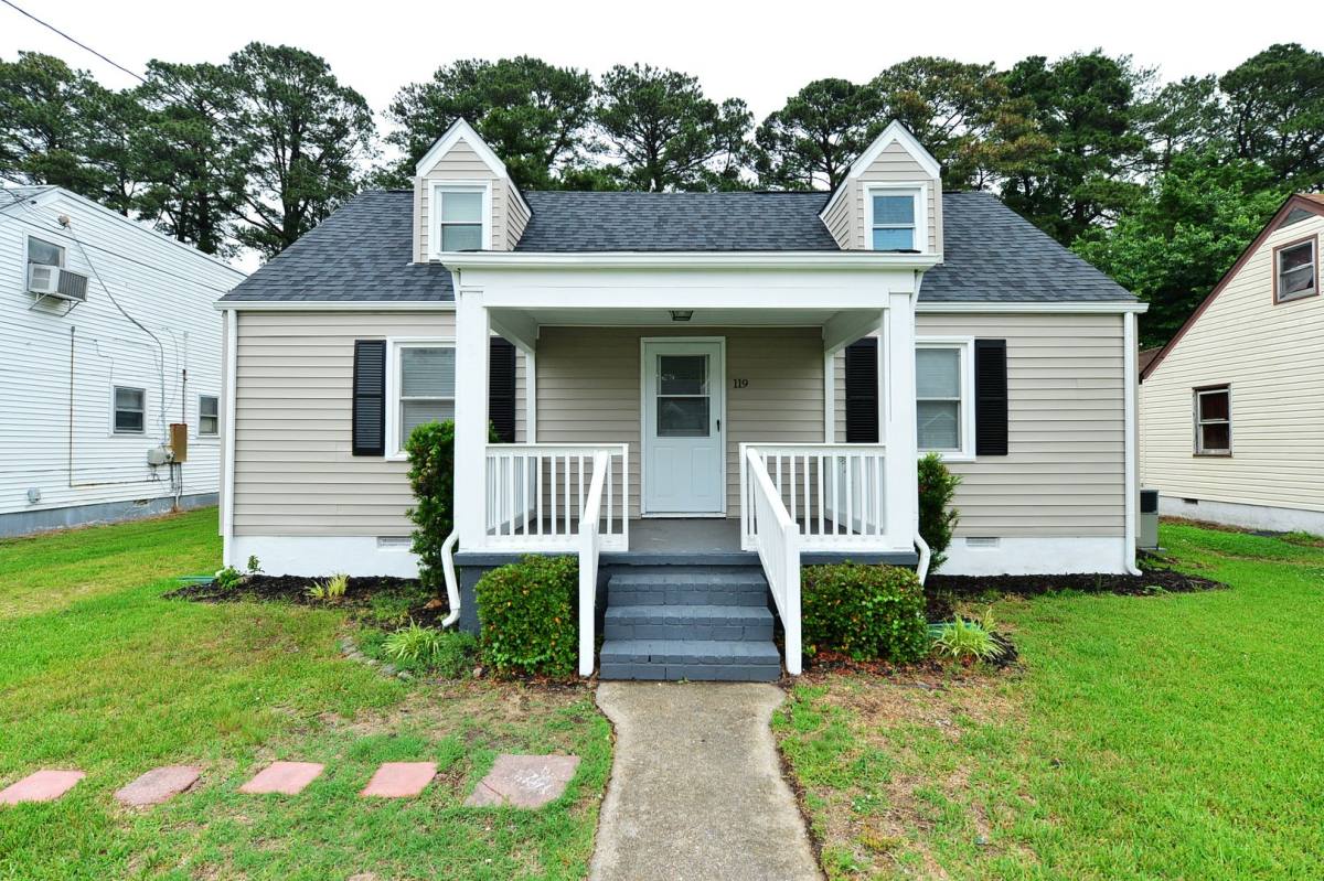 House for rent at 119 Jacquelyn Dr, Portsmouth, VA 23701