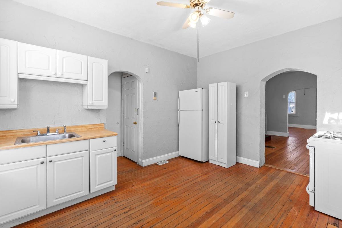 Apartment for rent at 7614 Virginia Ave, Saint Louis, MO 63111