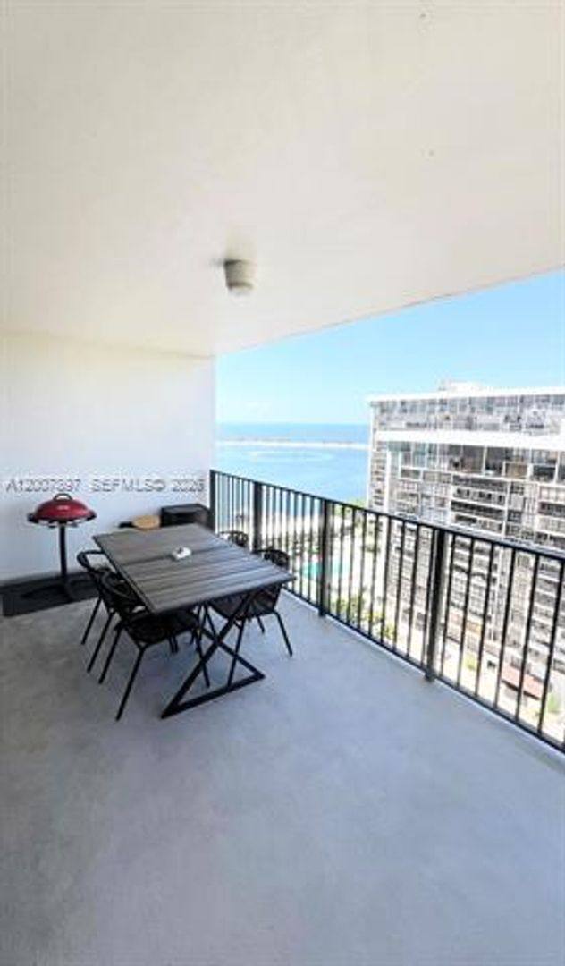 Apartment for rent at 1901 Brickell Ave, Miami, FL 33129