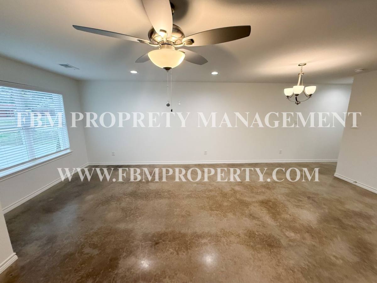 Apartment for rent at 112-114 E Camden St, Rice, TX 75155