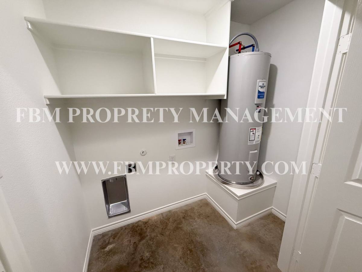 Apartment for rent at 112-114 E Camden St, Rice, TX 75155