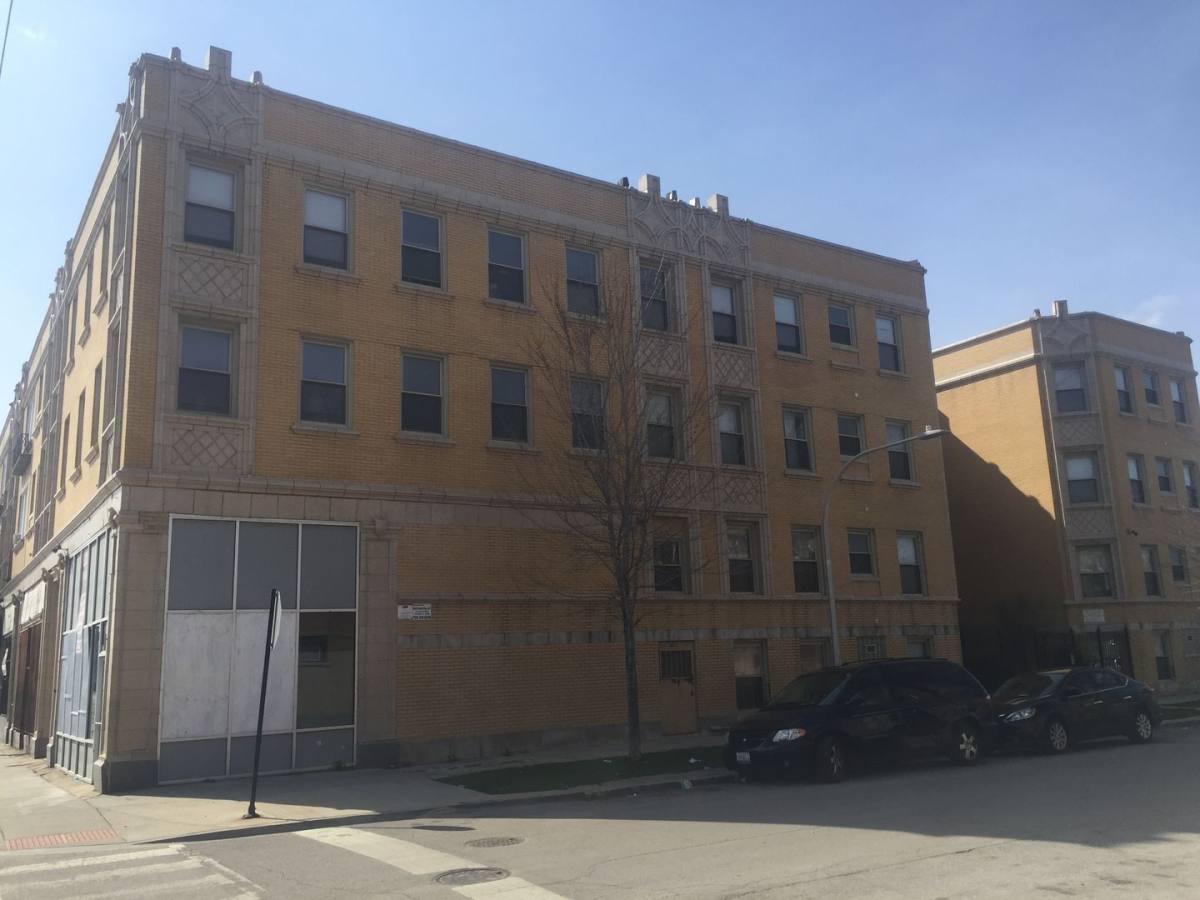 Apartment for rent at 1608 N Luna Ave, Chicago, IL 60639