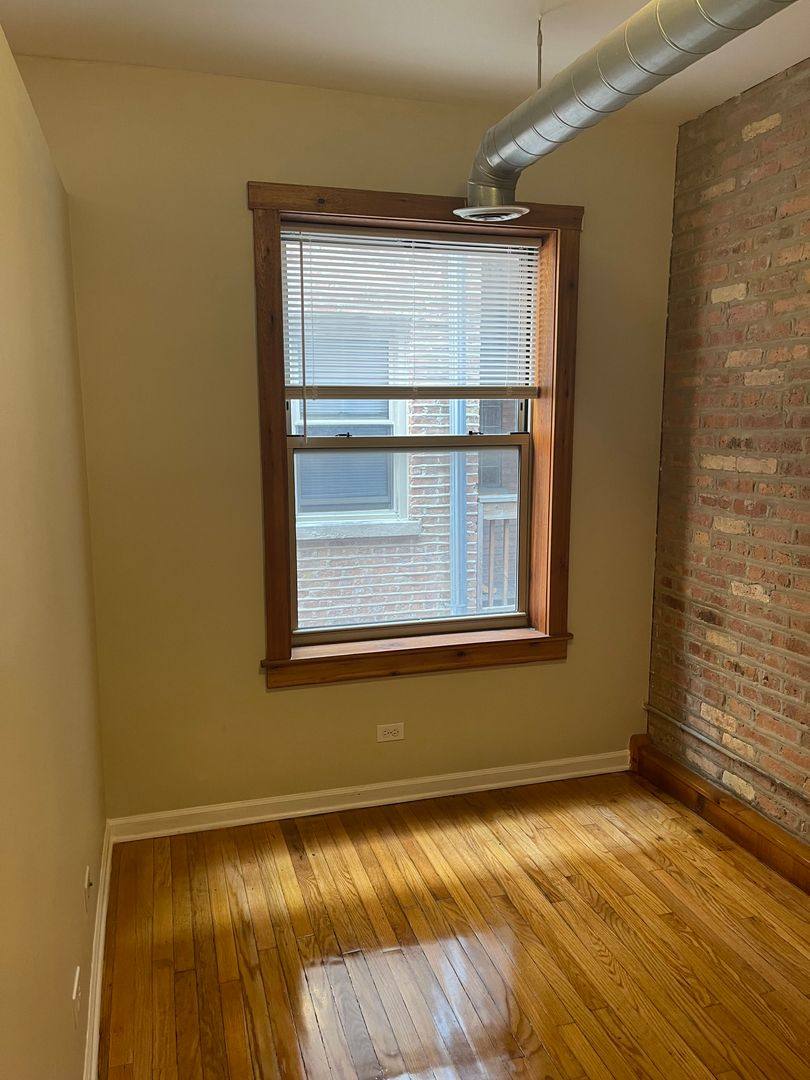 Apartment for rent at 1608 N Luna Ave, Chicago, IL 60639