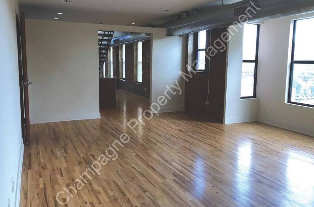 Apartment for rent at 1820 Washington St, Kansas City, MO 64108