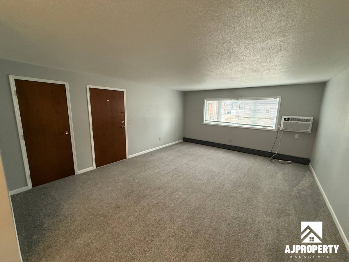 Apartment for rent at 1015 S Duluth Ave, Sioux Falls, SD 57105