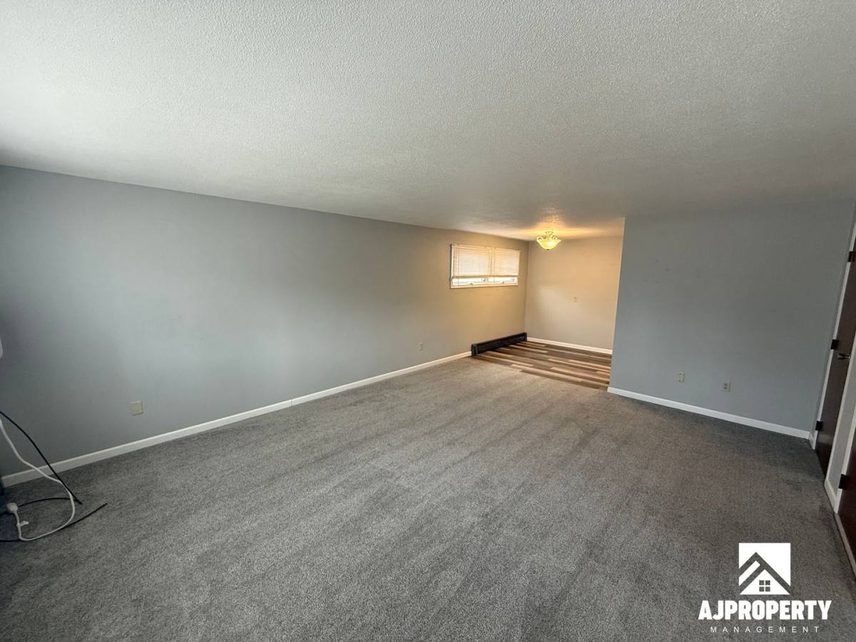 Apartment for rent at 1015 S Duluth Ave, Sioux Falls, SD 57105
