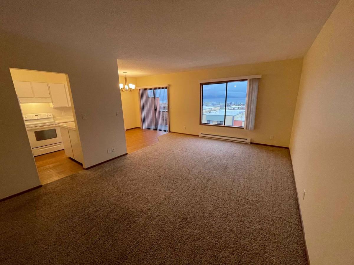 Apartment for rent at 1000-1046 Grand Ave, Astoria, OR 97103