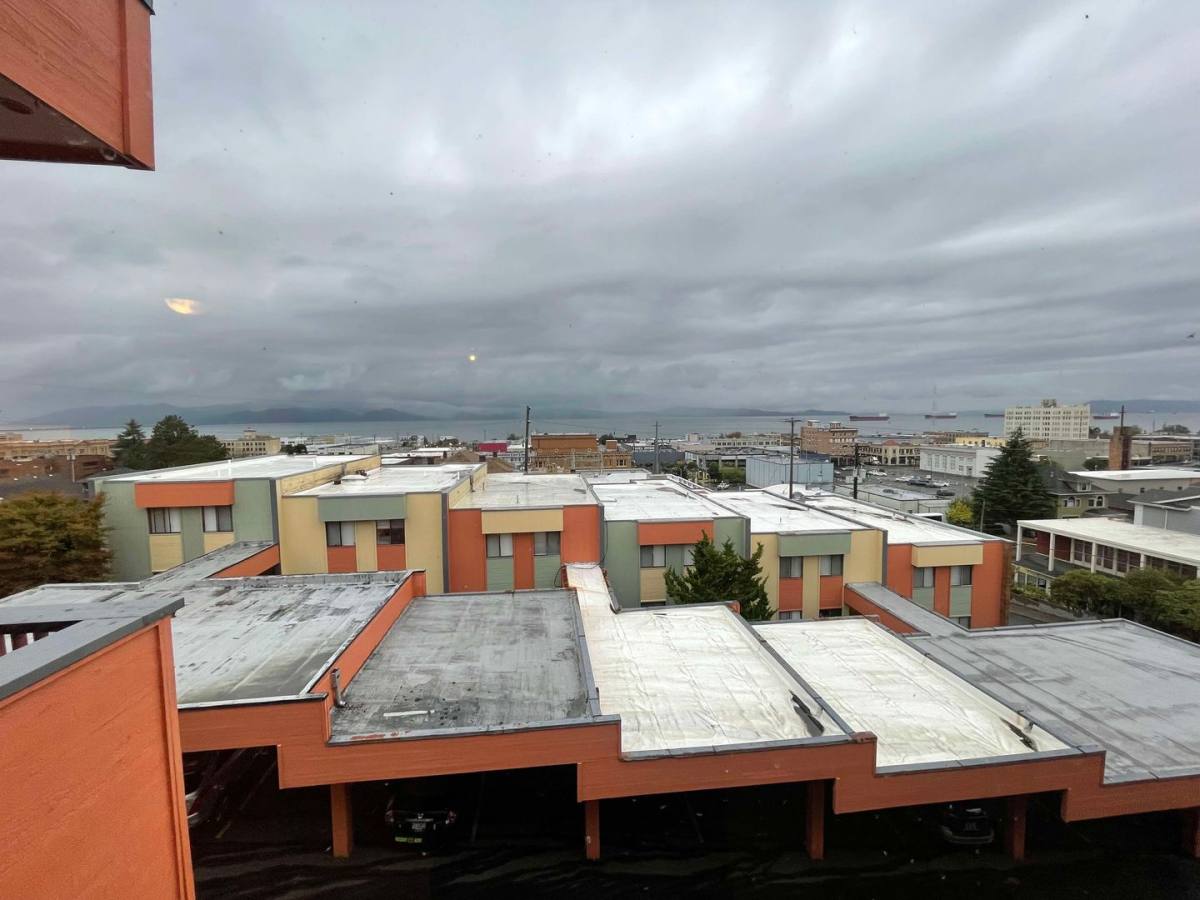 Apartment for rent at 1000-1046 Grand Ave, Astoria, OR 97103