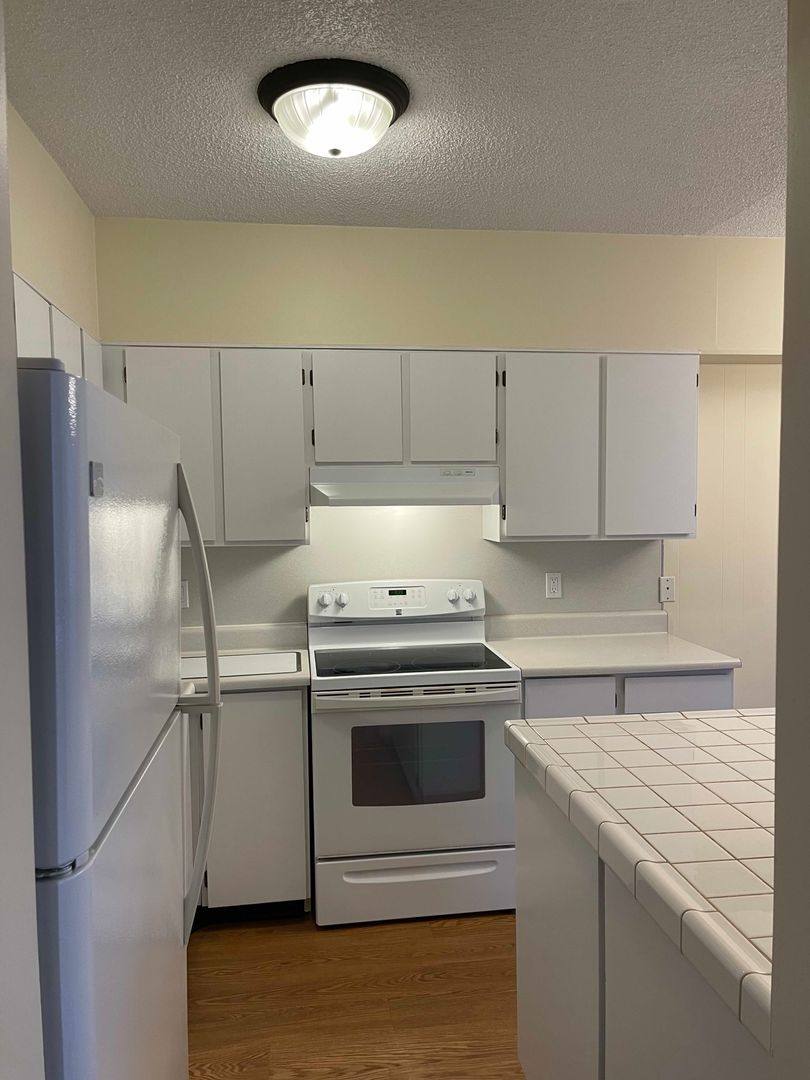 Apartment for rent at 1000-1046 Grand Ave, Astoria, OR 97103