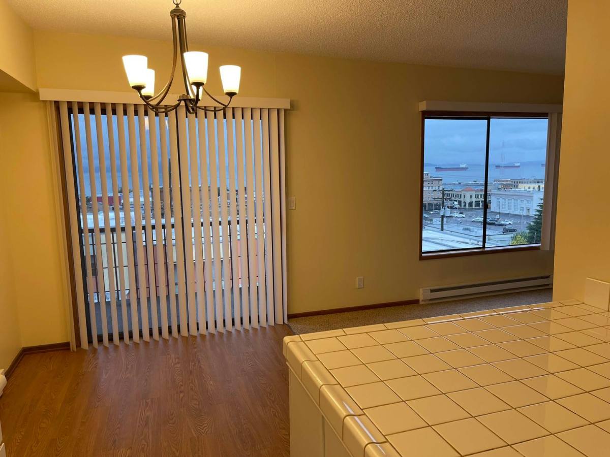 Apartment for rent at 1000-1046 Grand Ave, Astoria, OR 97103
