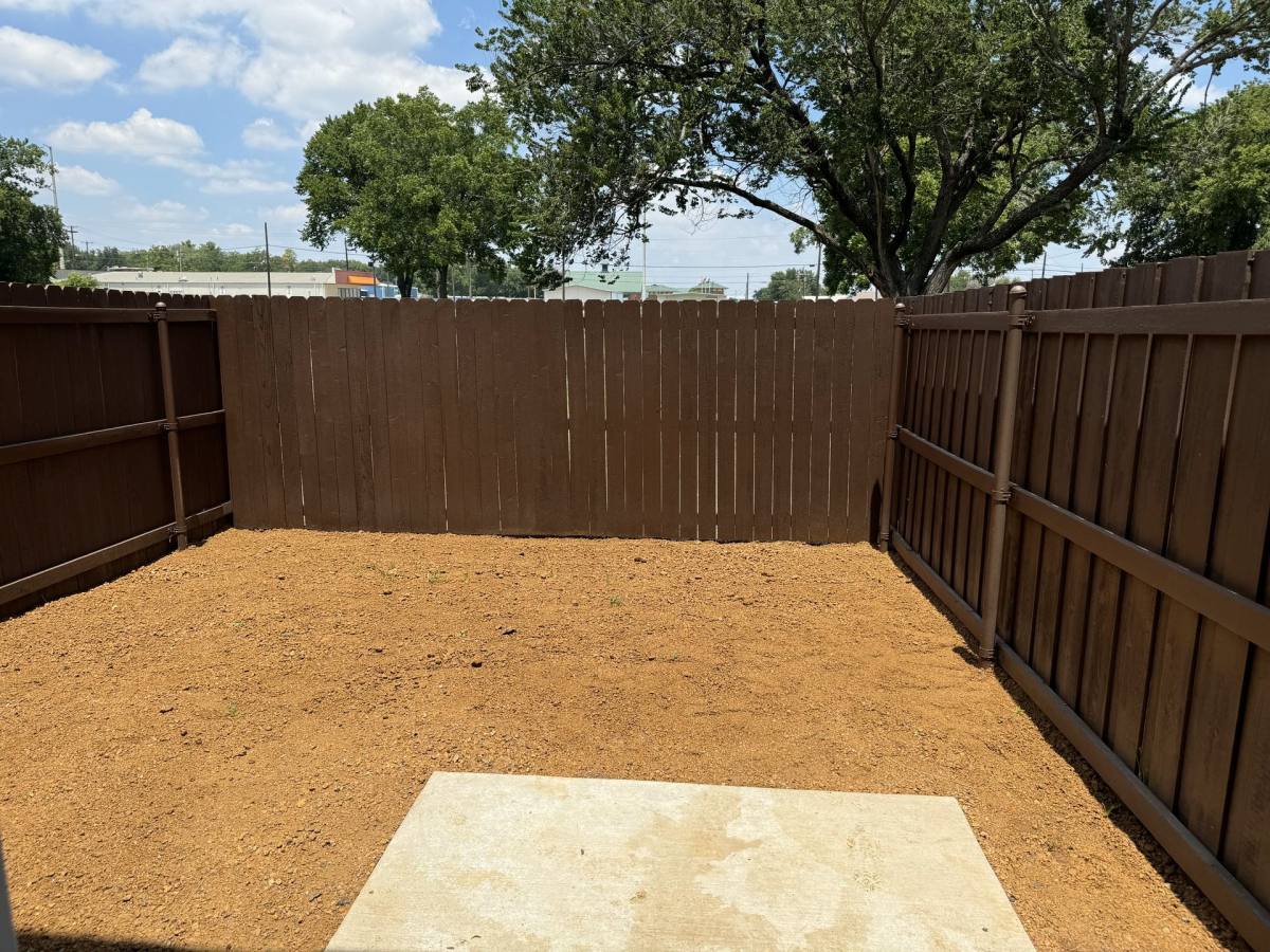 Apartment for rent at 1513 N Commerce St, Gainesville, TX 76240
