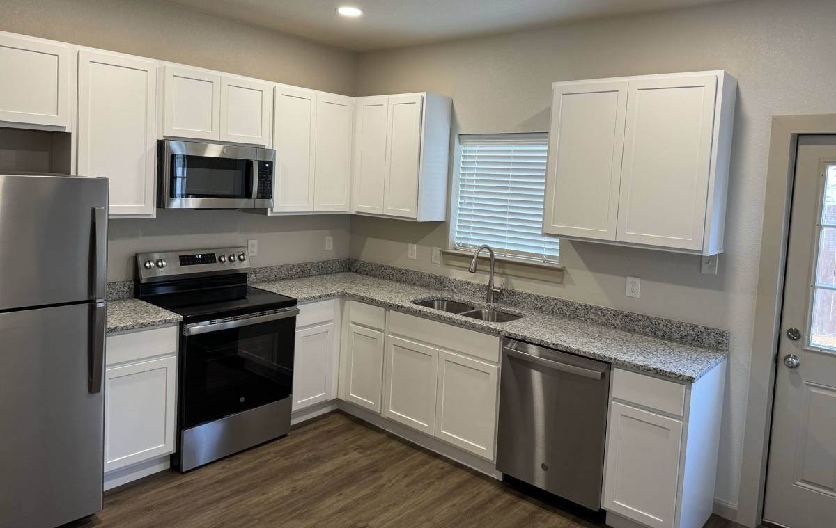 Apartment for rent at 1513 N Commerce St, Gainesville, TX 76240