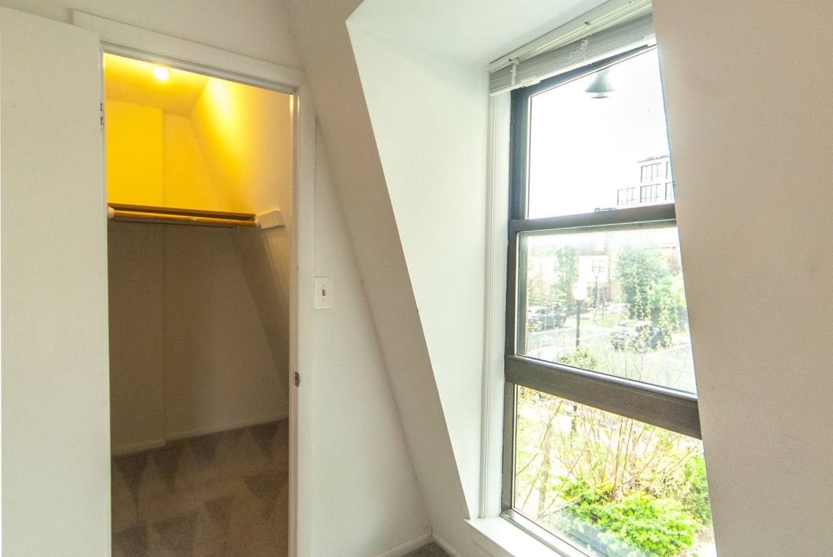 Apartment for rent at 1346 S St NW, Washington, DC 20009