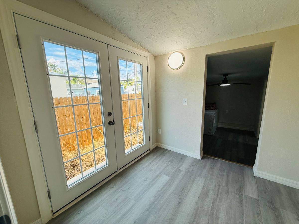 House for rent at 4010 Miramar Way S, Saint Petersburg, FL 33705