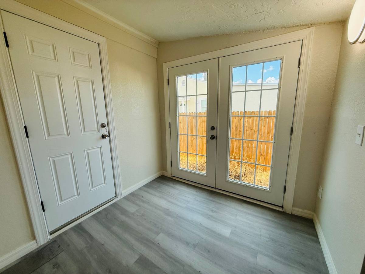 House for rent at 4010 Miramar Way S, Saint Petersburg, FL 33705