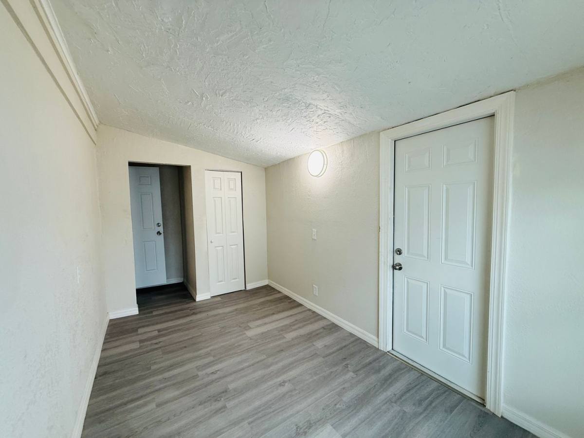 House for rent at 4010 Miramar Way S, Saint Petersburg, FL 33705