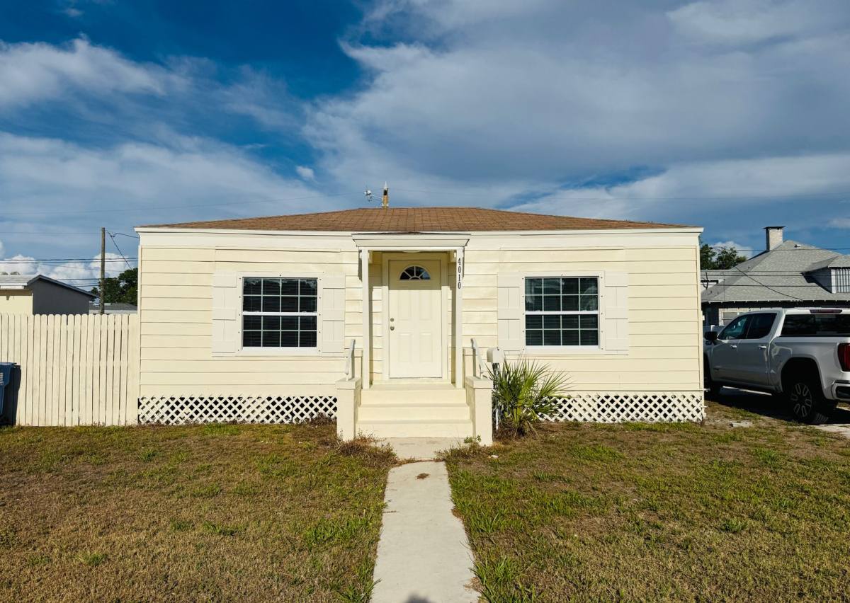House for rent at 4010 Miramar Way S, Saint Petersburg, FL 33705