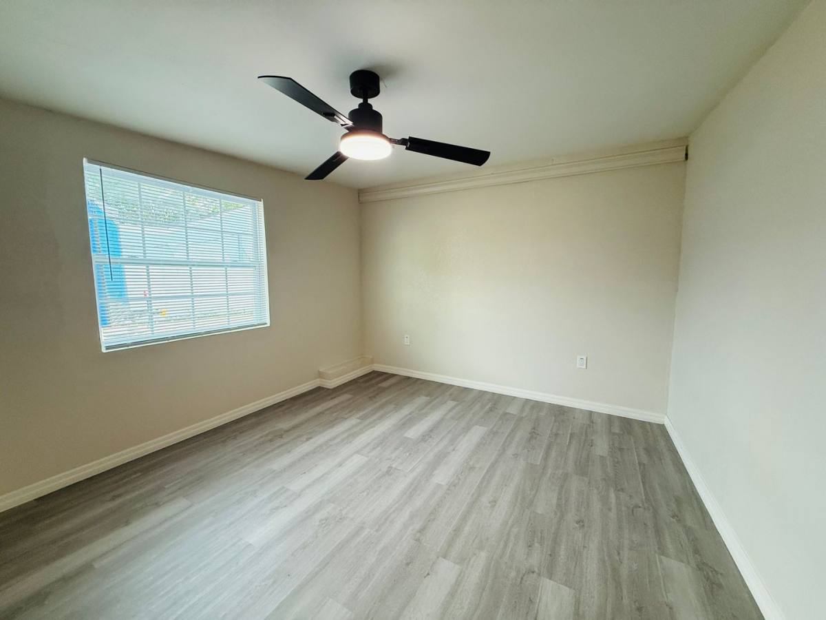 House for rent at 4010 Miramar Way S, Saint Petersburg, FL 33705