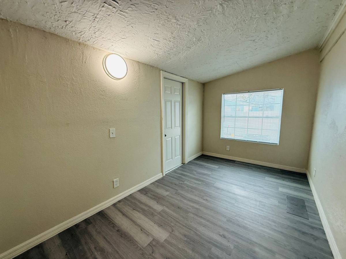 House for rent at 4010 Miramar Way S, Saint Petersburg, FL 33705