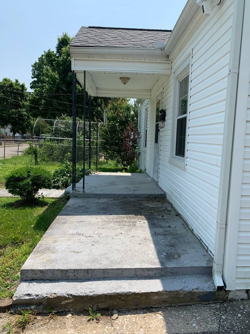 House for rent at 752 Addison Ave, Lexington, KY 40504