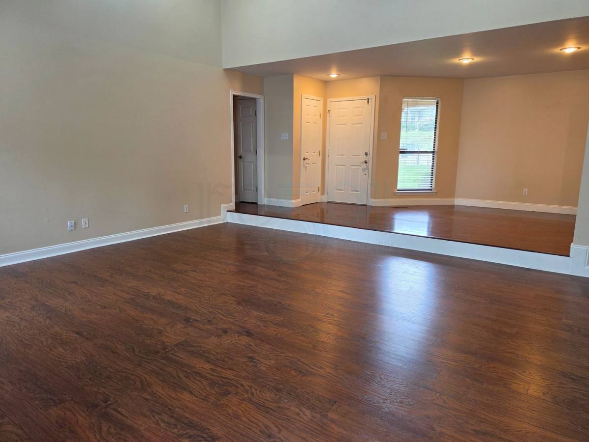 House for rent at 6 Woodlore Court, Little Rock, AR 72211