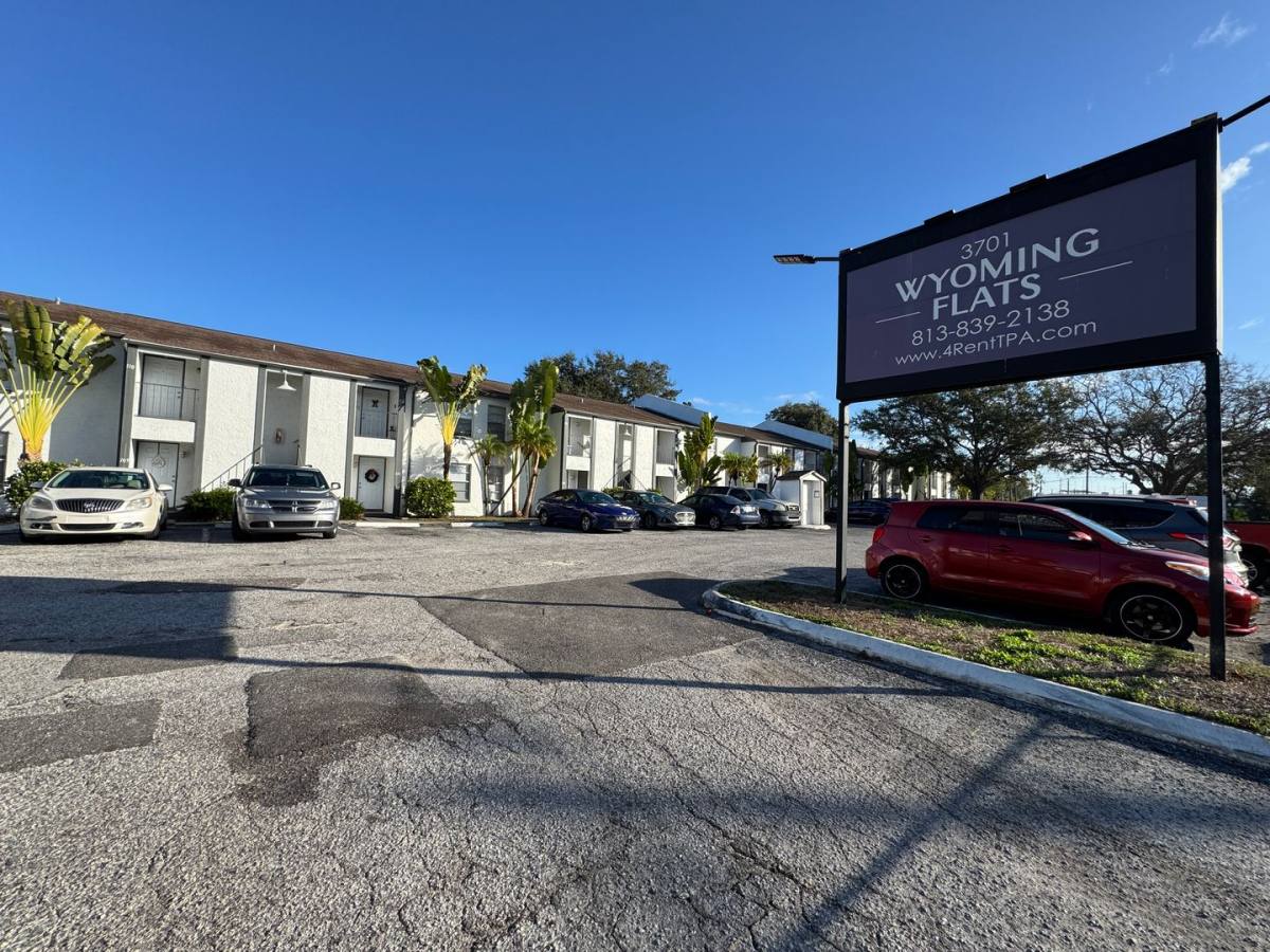 Apartment for rent at 3701 W Wyoming Ave, Tampa, FL 33611