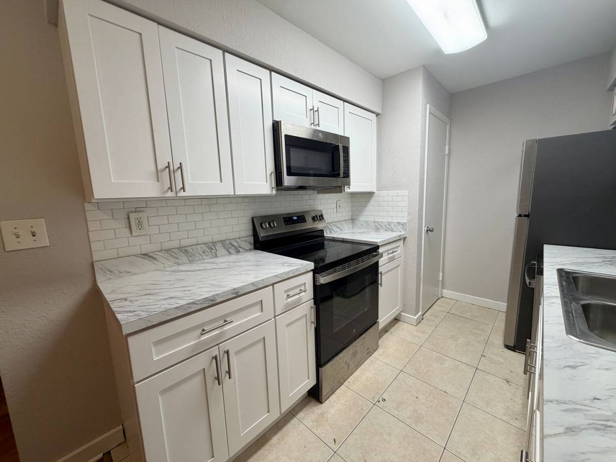 Apartment for rent at 3701 W Wyoming Ave, Tampa, FL 33611